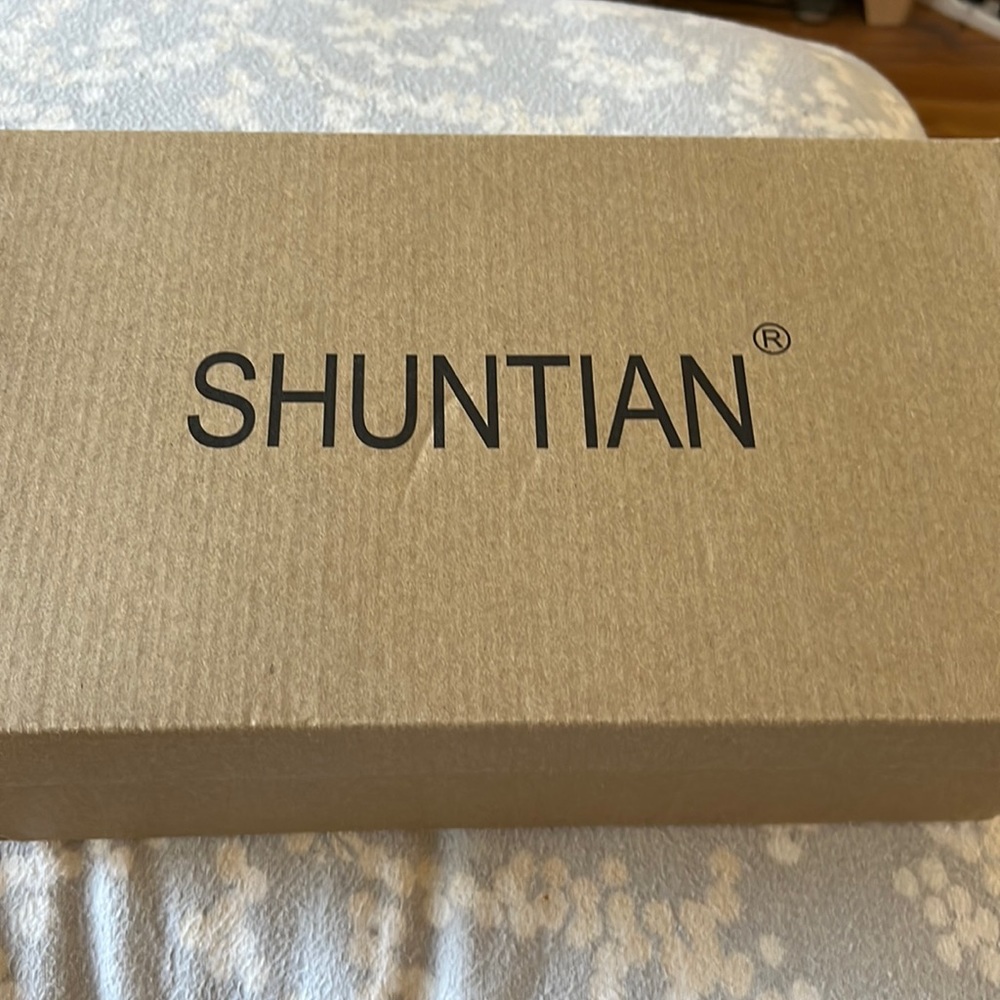 BNIB, Bedazzled Women’s Sneakers, Leather White Size 9